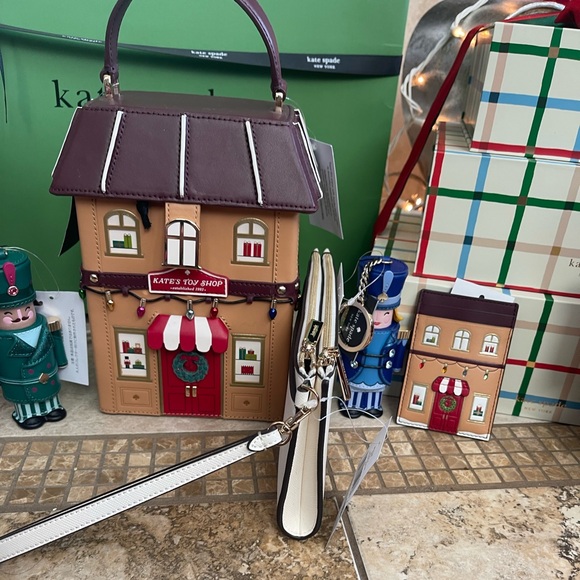 Kate Spade Novelty Oh What Fun Nutcracker Double Zip Wristlet - Picture 4 of 14